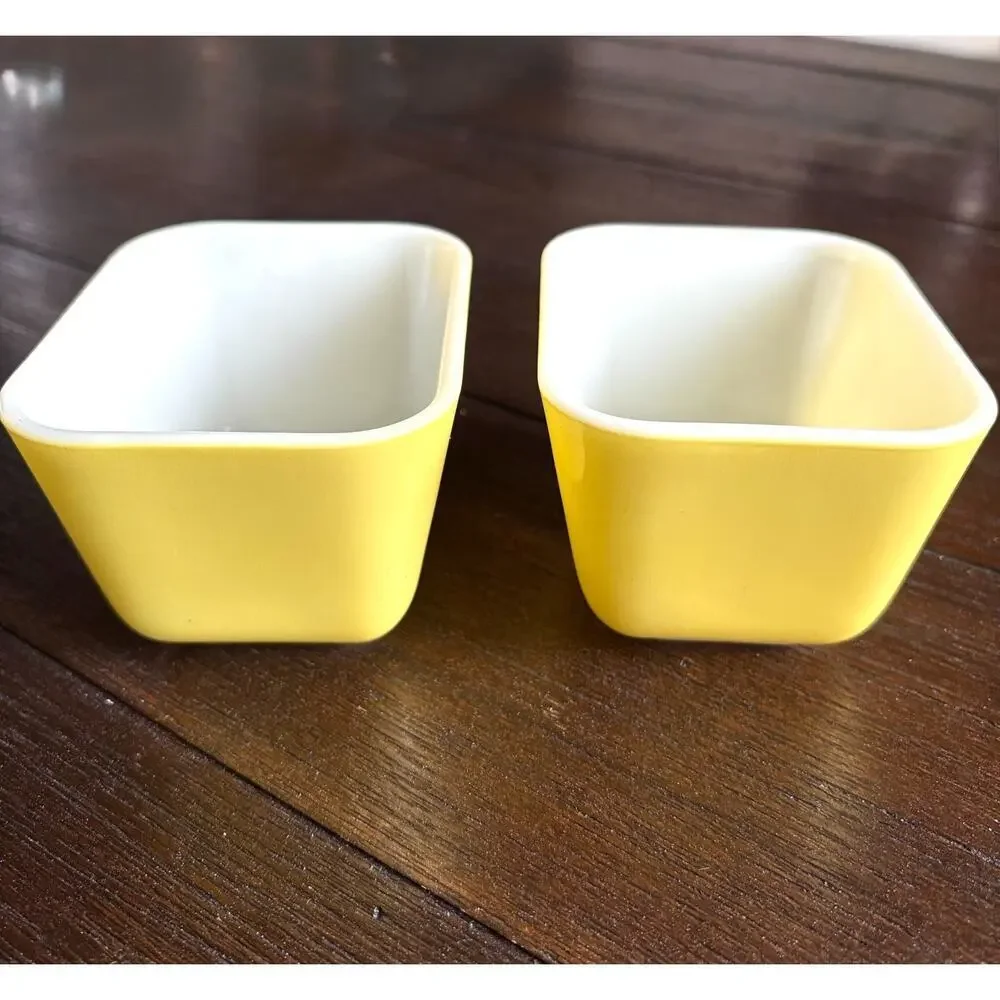 Qty 2 PYREX 501 B Yellow Refrigerator Dishes No Lids VTG Food Storage Fridgie